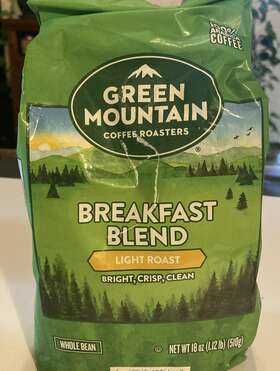 Green Mountain Coffee Roasters 611247375679 Breakfast Blend Whole Bean Light Roast 18oz