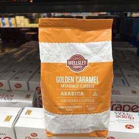 Wellsley Farms 888670174111 Golden Caramel Arabica Ground Coffee Light Roast 32 Ounce