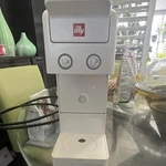 Illy Iperespresso White Capsule Machine W/ Removable Drip Tray. Fixed Price $80.00.